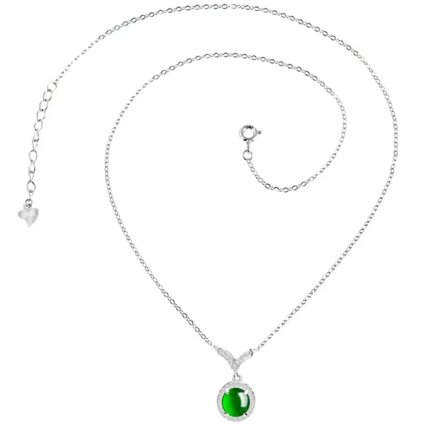 Jadeite egg surface necklace