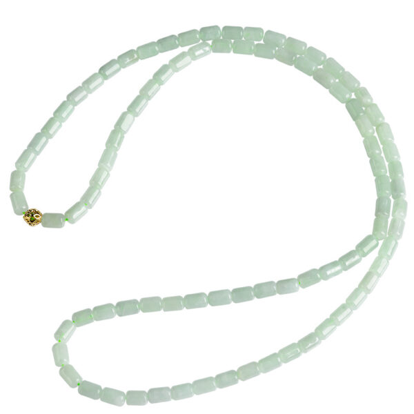Light green jade necklace